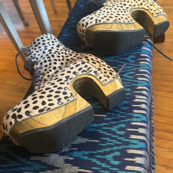 John fleuvog rainbow boots cheetah print. Almost new. - Picture 5 of 7